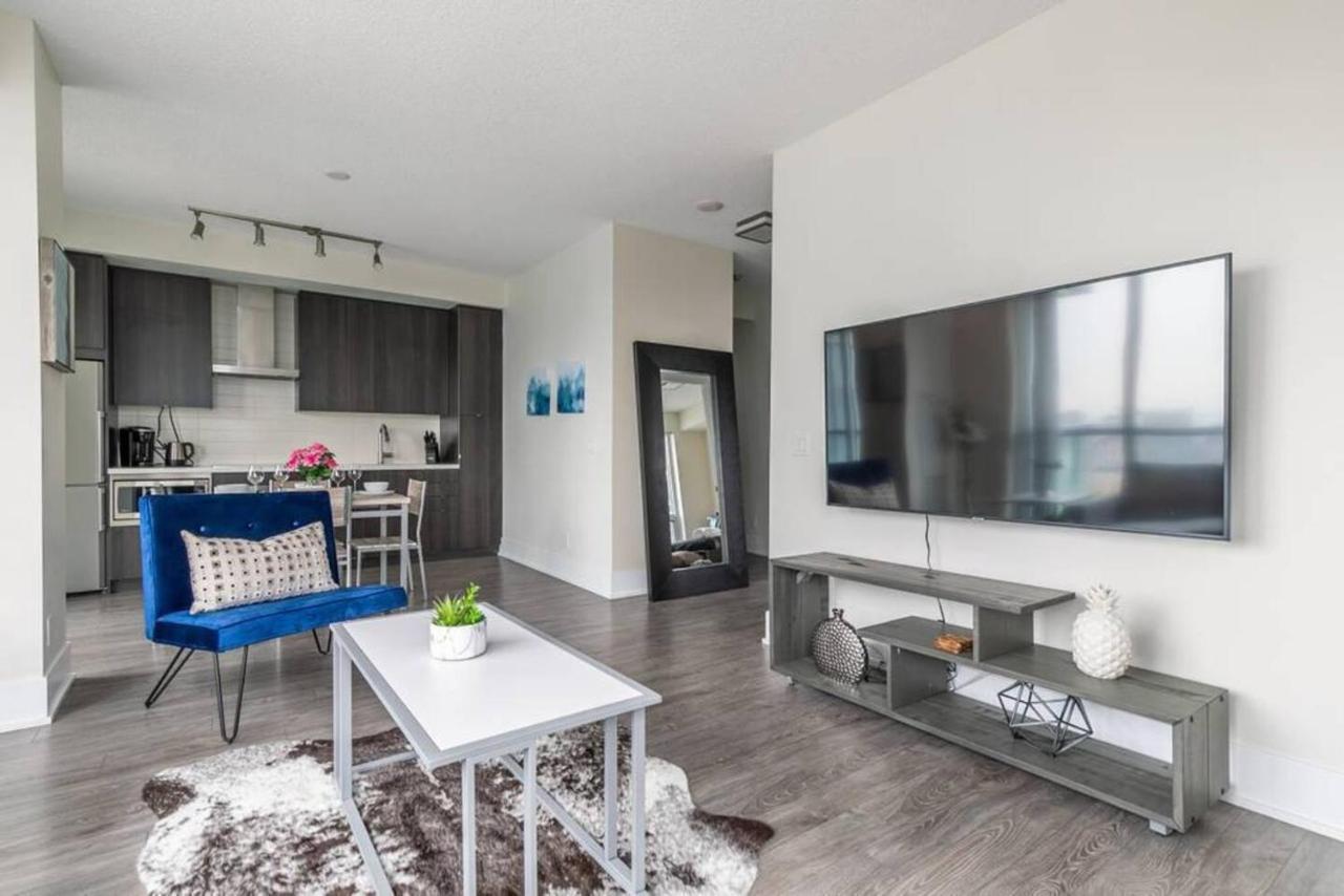 Stunning Views Of Downtown - Luxury High Rise With King Bed! Villa Toronto Exteriör bild