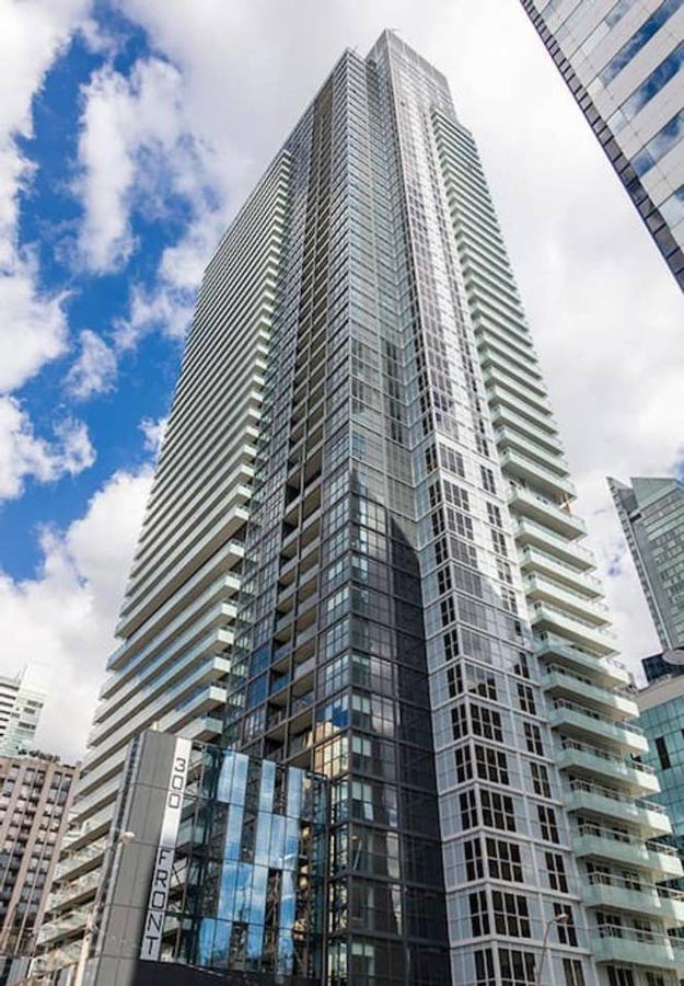 Stunning Views Of Downtown - Luxury High Rise With King Bed! Villa Toronto Exteriör bild