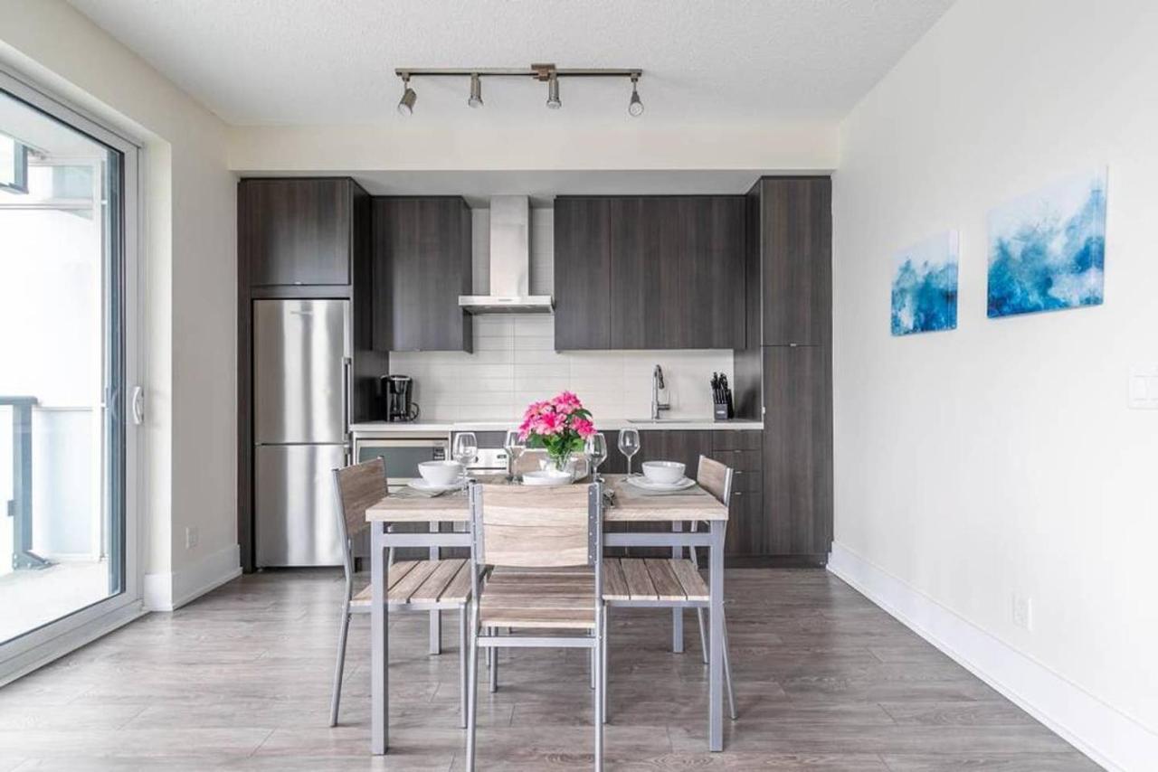 Stunning Views Of Downtown - Luxury High Rise With King Bed! Villa Toronto Exteriör bild